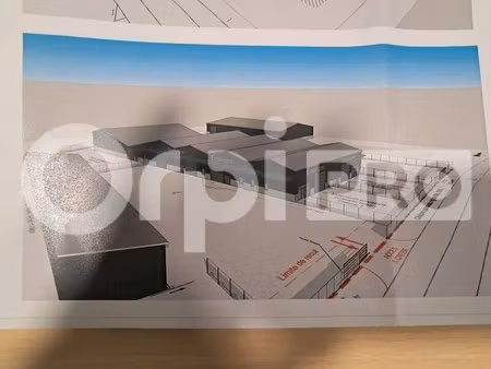 location local d'activités 1 545 m²