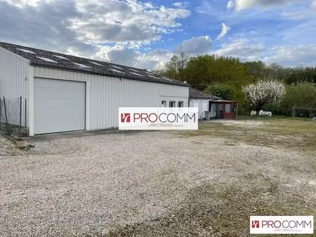 location local d'activités 460 m²