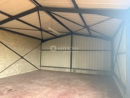 location local d'activités 120 m²