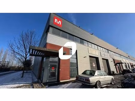 location local d'activités 408 m²