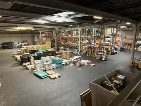 location entrepôt logistique villejust 91140 2760m²