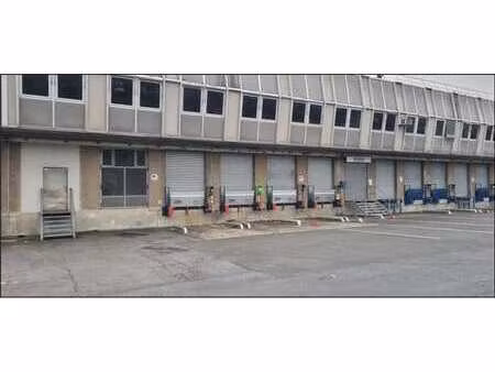 location entrepôt logistique villejust 91140 490m² à 3250m²