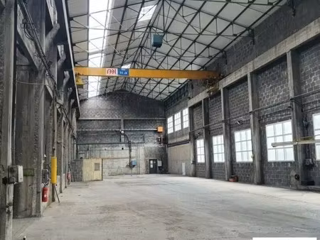 location local d'activités 2 000 m²