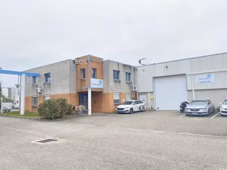 location entrepôt 800 m² à 2 380 m²