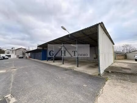 location entrepôt 300 m²