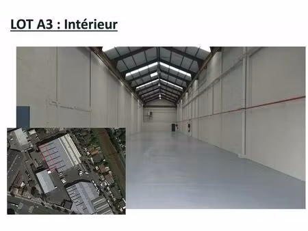 location entrepôt 550 m² à 688 m²