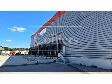 location local d'activités 5 620 m²