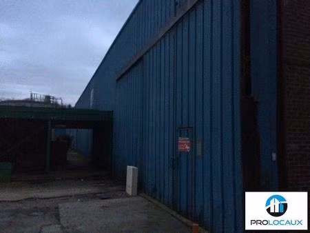 location entrepôt 225 m²