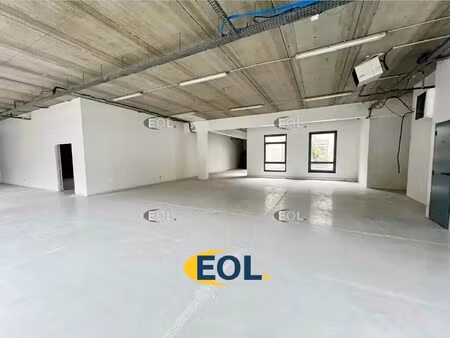 location entrepôt 394 m²