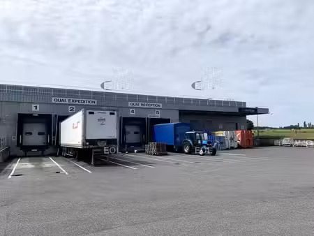 location entrepôt 15000m²