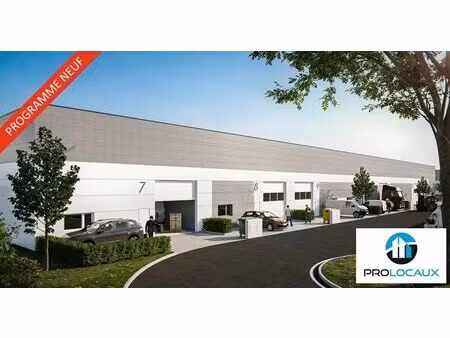 location local d'activités 660 m²