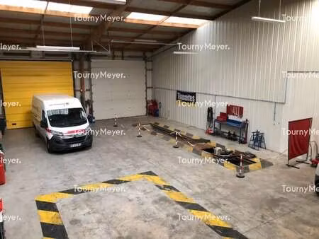 location local d'activités 454 m²