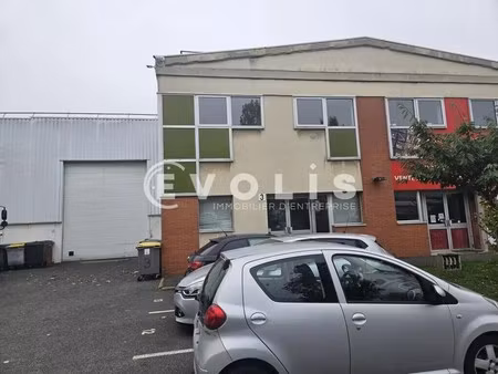 location local d'activités 379 m²