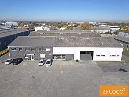 location local d'activités 3 150 m²