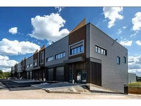 location local d'activités 475 m²