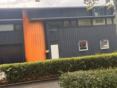 location local d'activités 272 m² à 544 m²