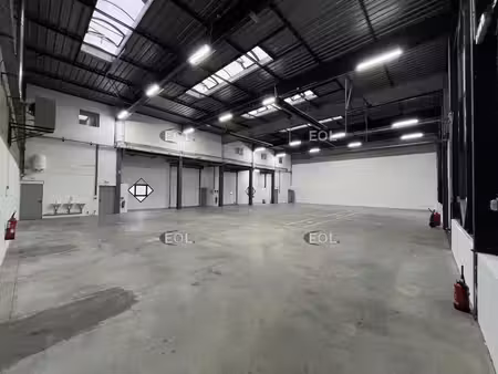 location local d’activités élancourt 78990 382m² à 764m²