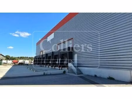 location local d'activités 5 620 m²