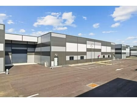 location local d'activités 522 m² à 10 329 m²