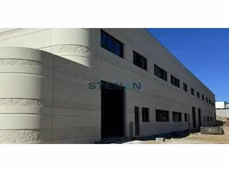 location local d’activités la ciotat 13600 309m² à 3432m²