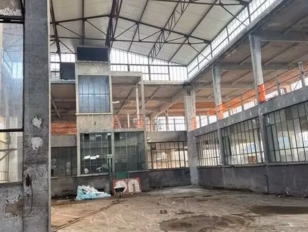 location local d'activités 3 400 m²