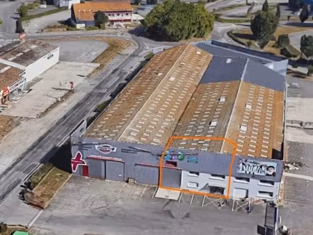 location local d'activités 325 m²