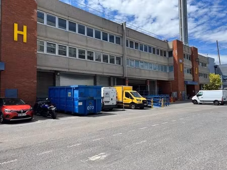 location local d'activités 418 m² à 10 606 m²