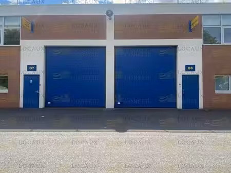 location bureaux 111 m² à 1 663 m²