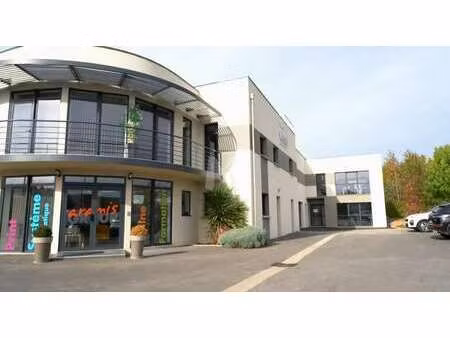 location bureaux 634 m²