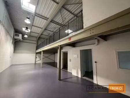 location entrepôt 171 m²