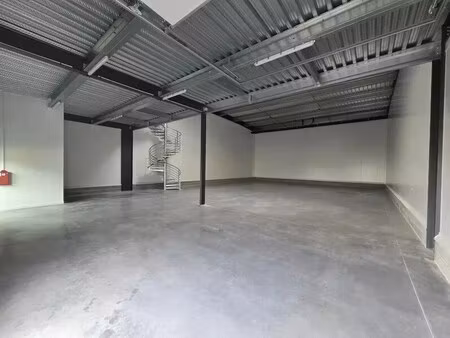 location entrepôt saint-barthélemy-d’anjou 49124 334m²