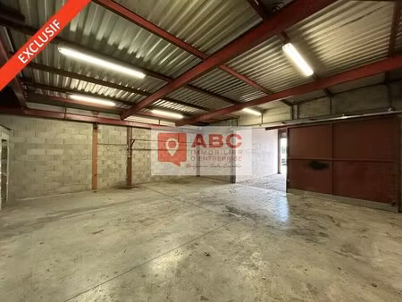 location local d'activités 115 m²