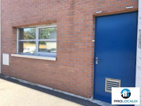 location local d'activités 246 m²