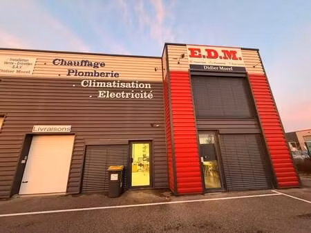 location local d’activités chateau gaillard 01500 788m²