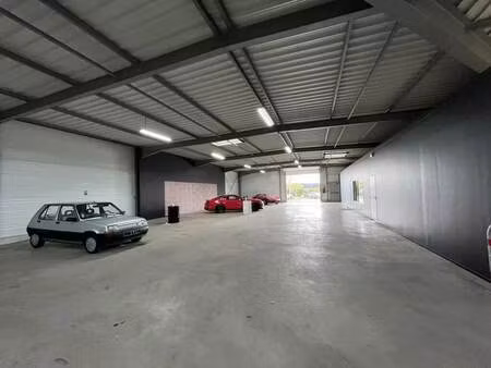 location local d'activités 760 m²