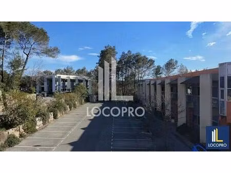 location local d'activités 1 558 m² à 3 910 m²