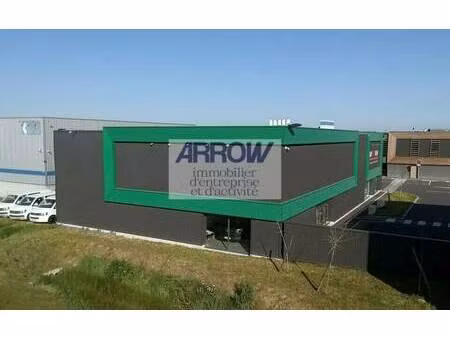 location entrepôt 810 m²