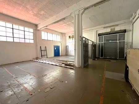location entrepôt nice 06000 356m²