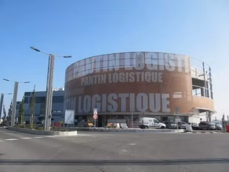 location entrepôt 2 858 m² à 17 789 m²