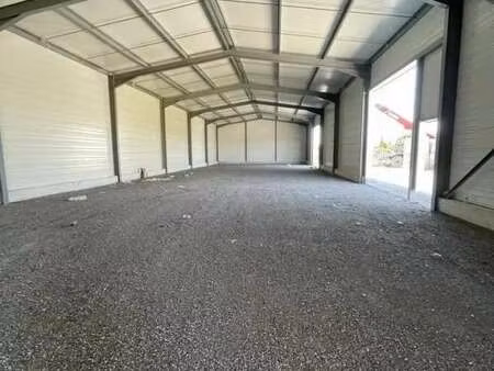 location entrepôt 460 m²