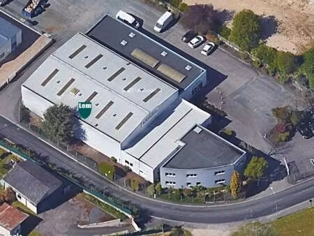 location local d'activités 1 460 m²