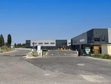 location local d’activités avignon 84270 402m²
