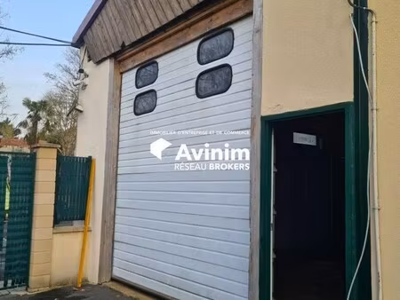 location entrepôt 65 m²