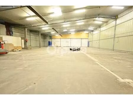location entrepôt 723 m²