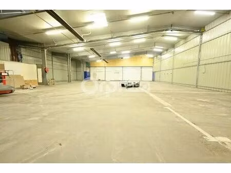 location entrepôt le creusot 71200 723m²