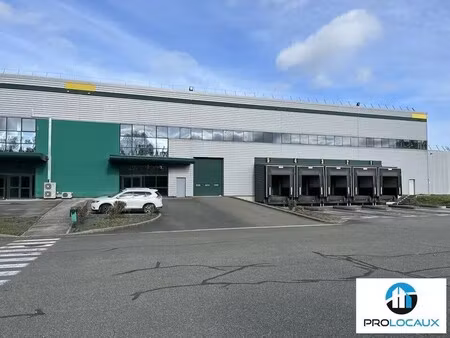 location entrepôt rivecourt 60126 11503m²