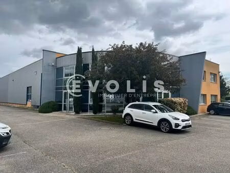 location local d'activités 1 850 m²