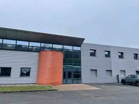 location local d'activités 400 m²