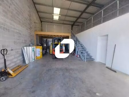 location local d'activités 185 m²