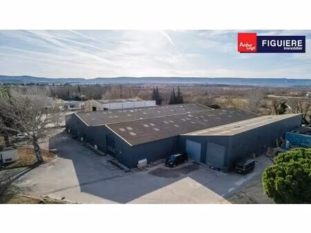 location local d'activités 2 100 m²